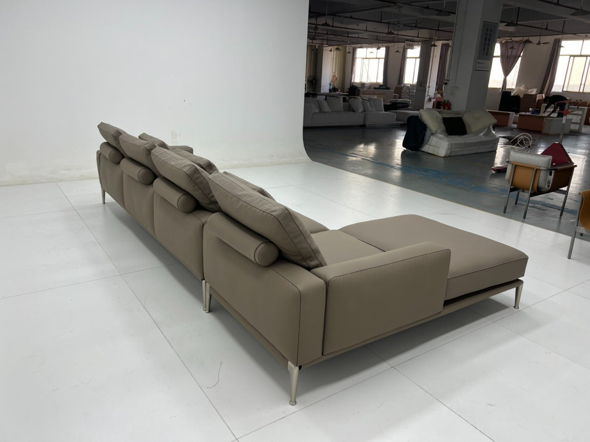 EDGE LEADER SOFA