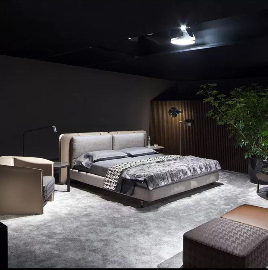 MINNOTTI BEDFRAME.