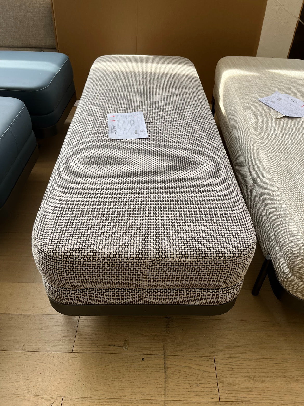 MINNOTTI BEDFRAME.
